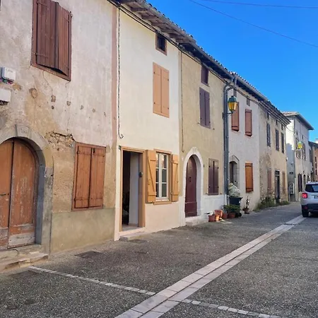 펜션 A La Petite Maison De Village Sabarat